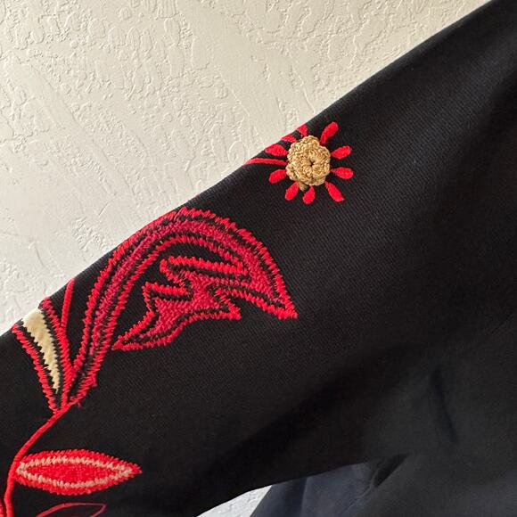 INDIGO MOON Womens Boho Floral Embroidered Jacket Size L Crochet Artsy Black Red - Picture 8 of 8